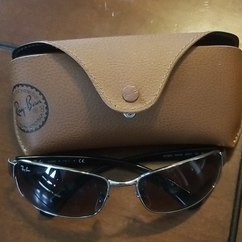 Ray ban
